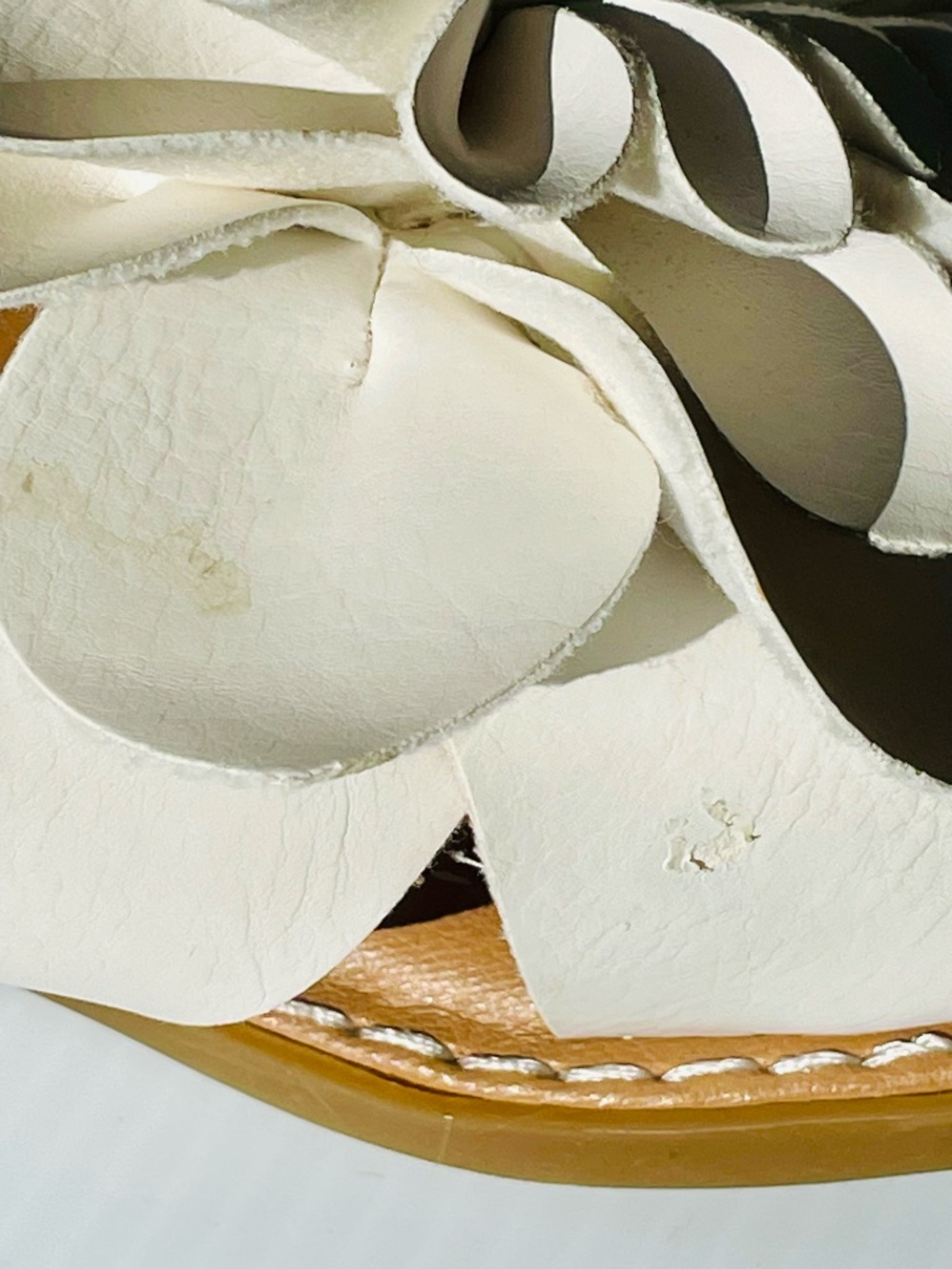 b.o.c Women's Kasia Flat White Slide Sandals, size 6M - Picture 9 of 10